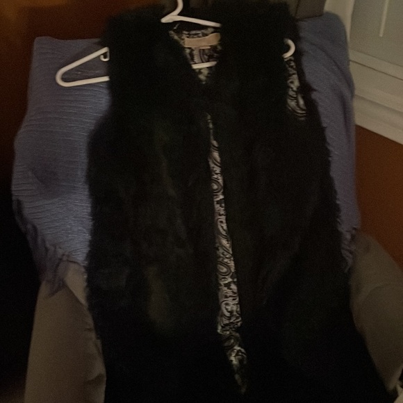 Michael Kors faux fur vest - Picture 2 of 2